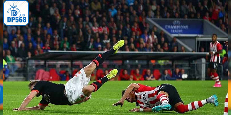 Quy định phạm lỗi theo luật thi đấu và kèo cược nhà cái